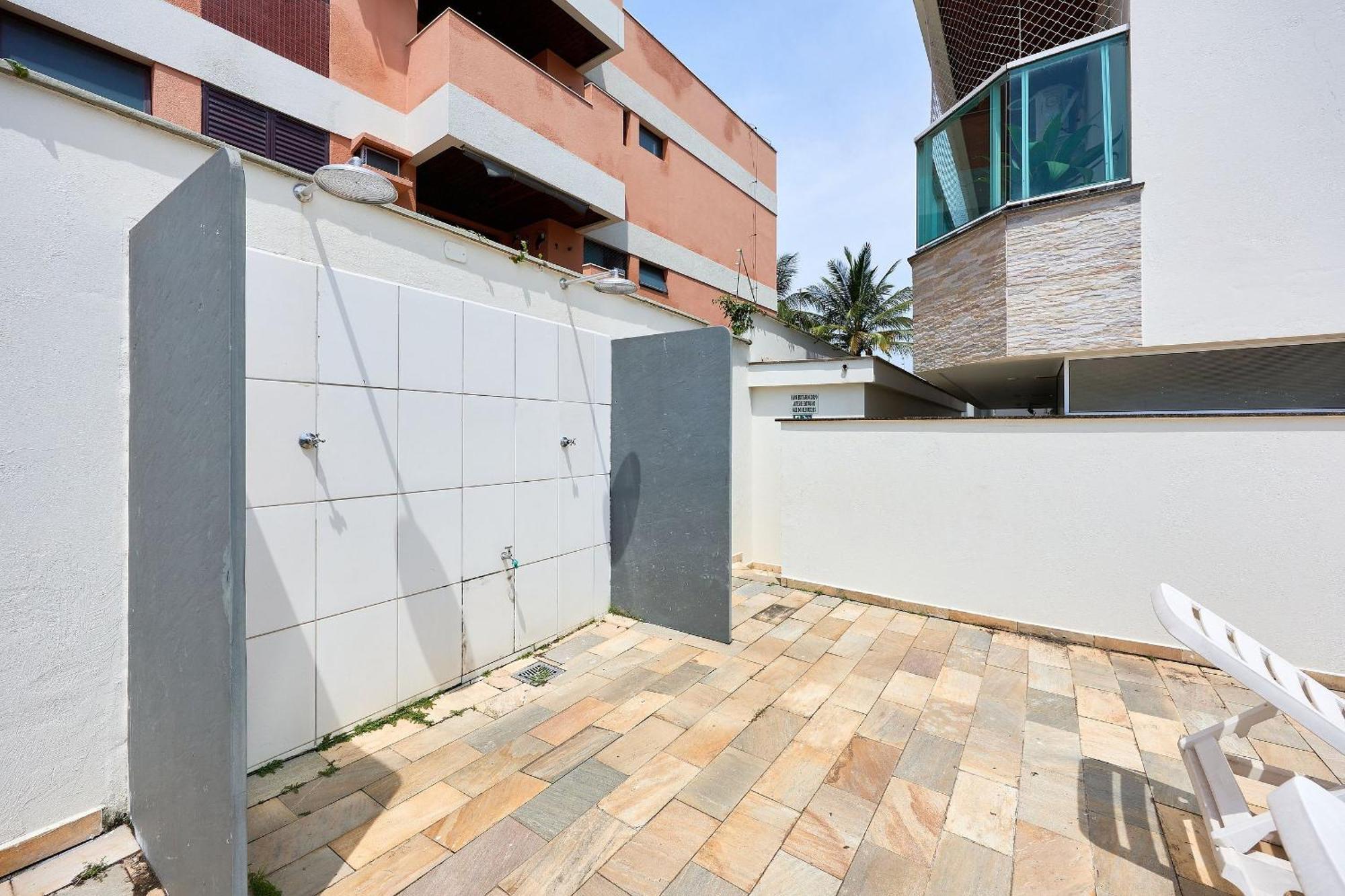 Apartamento Af11: Perto Praias E Comercio, Piscina, Ar, Wi-fi, Varanda Gourmet Ubatuba